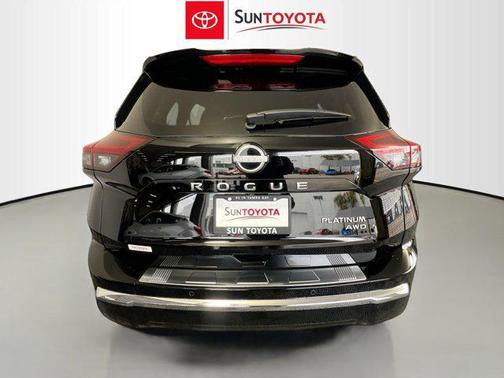 2025 Nissan Rogue Platinum