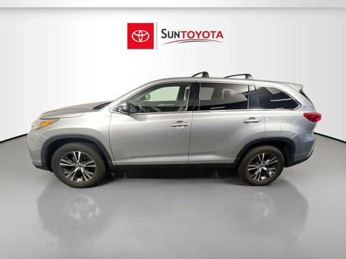 2019 Toyota Highlander LE I4
