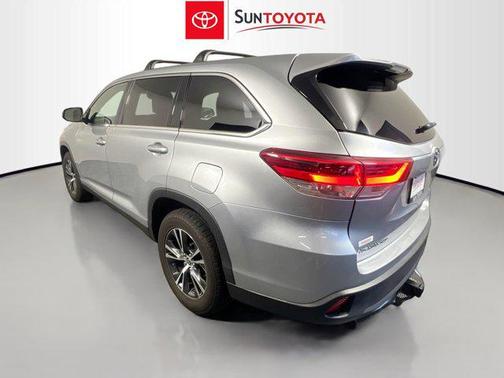 2019 Toyota Highlander LE I4