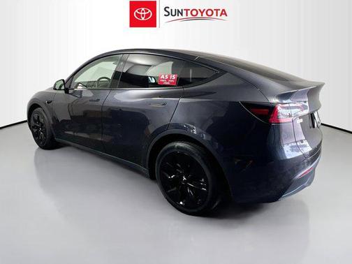 Stealth Gray 2024 Tesla Model Y Long Range Single Motor Rear-Wheel Drive