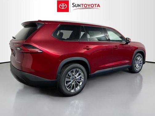 Ruby Flare Pearl 2026 Toyota Grand Highlander Platinum