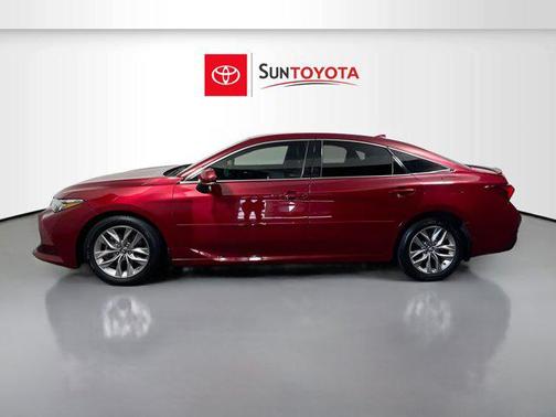 2019 Toyota Avalon XLE