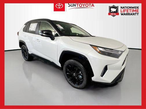 2025 Toyota RAV4 Hybrid SE