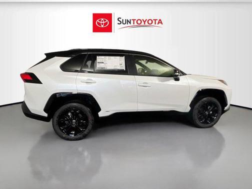 2025 Toyota RAV4 Hybrid SE