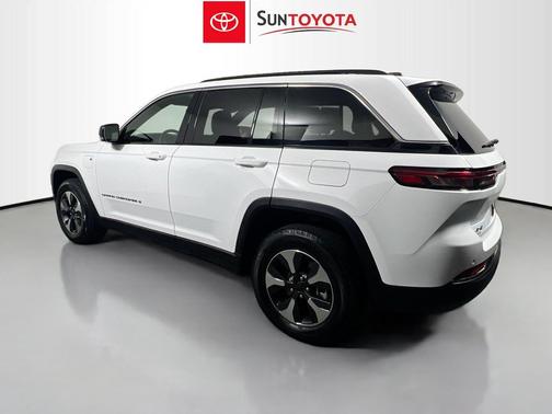 Bright White Clearcoat 2024 Jeep Grand Cherokee 4xe Base