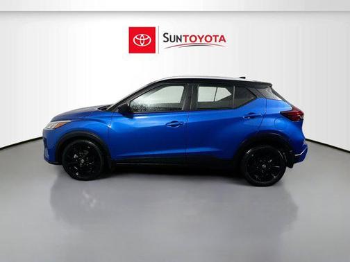 Electric Blue Metallic/Super Black 2024 Nissan Kicks SV