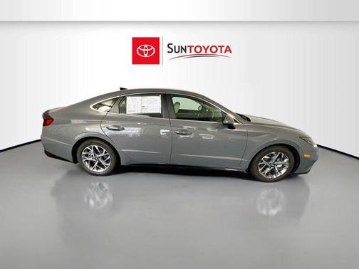 2022 Hyundai SONATA SEL