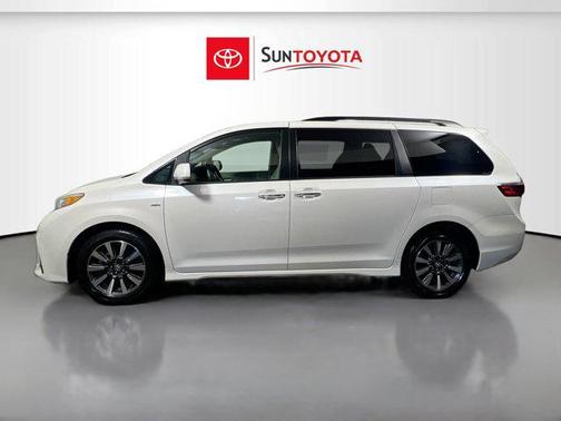 2019 Toyota Sienna XLE Premium