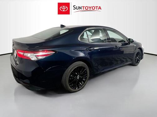 Galactic Aqua Mica 2020 Toyota Camry Hybrid XLE