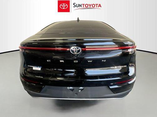 2023 Toyota Crown Platinum