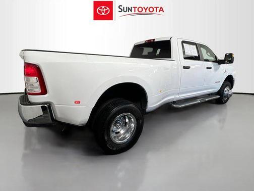 2024 RAM 3500 Big Horn Crew Cab 4x4 8' Box