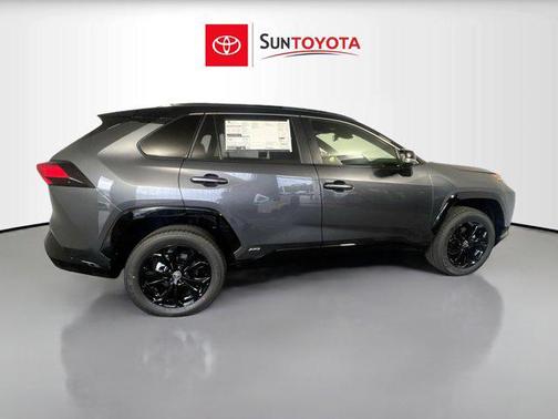 2025 Toyota RAV4 Hybrid SE