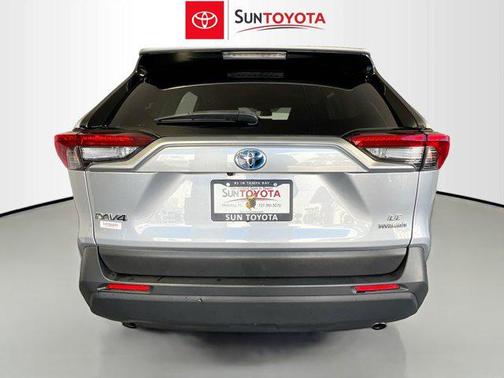 2023 Toyota RAV4 Hybrid SE