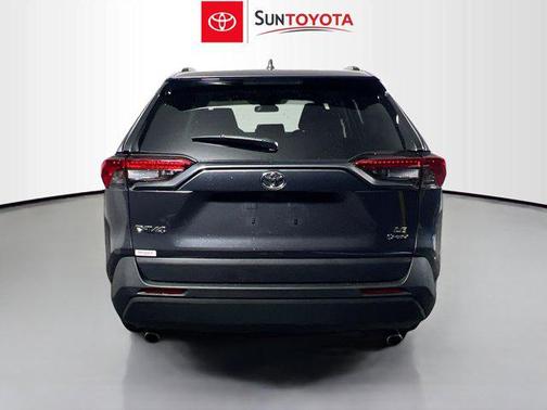 2025 Toyota RAV4 Hybrid SE