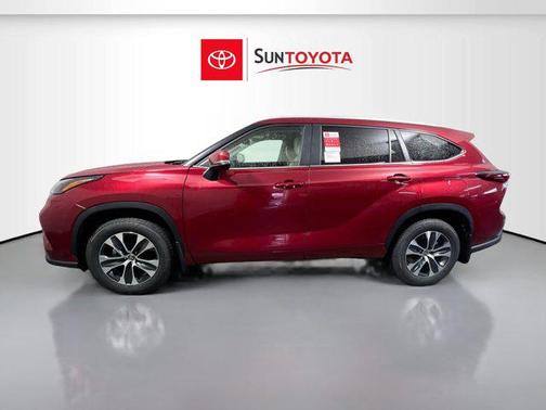 2025 Toyota Highlander XLE