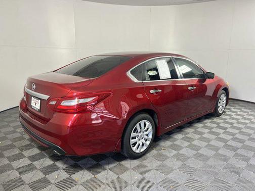 Scarlet Ember 2018 Nissan Altima 2.5 S