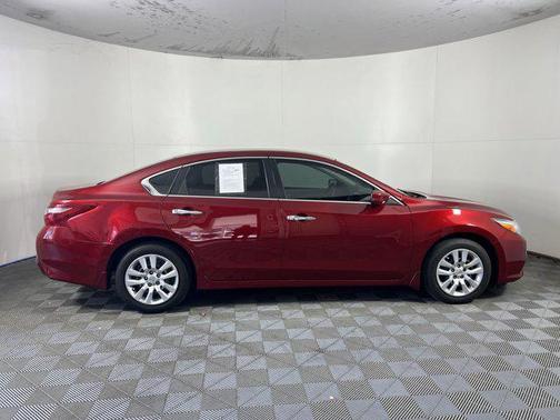 Scarlet Ember 2018 Nissan Altima 2.5 S