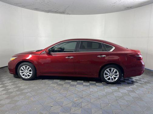 Scarlet Ember 2018 Nissan Altima 2.5 S