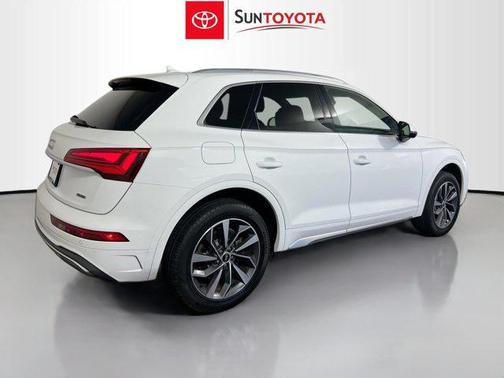 Ibis White 2021 Audi Q5 45 Premium Plus