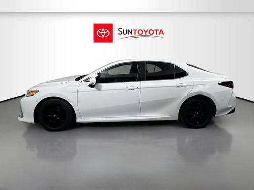 2024 Toyota Camry Hybrid SE