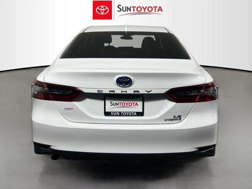2024 Toyota Camry Hybrid SE