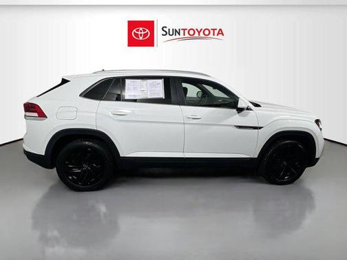 2022 Volkswagen Atlas Cross Sport 2.0T SE w/Technology 4MOTION