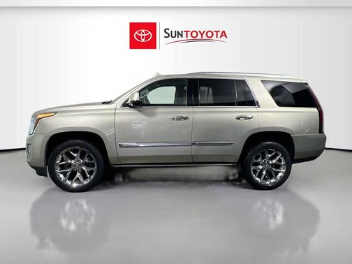 Silver Coast Metallic 2017 Cadillac Escalade Premium Luxury