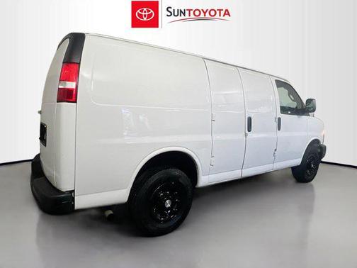 2022 Chevrolet Express 2500 RWD 2500 Regular Wheelbase WT