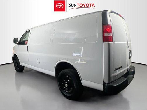 2022 Chevrolet Express 2500 RWD 2500 Regular Wheelbase WT