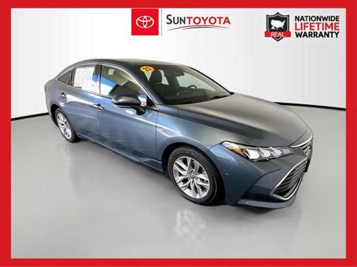2022 Toyota Avalon XLE