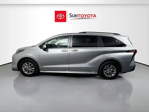 Celestial Silver Metallic 2024 Toyota Sienna XLE
