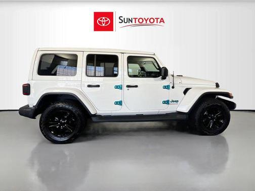 2023 Jeep Wrangler 4-Door Sahara Altitude 4x4