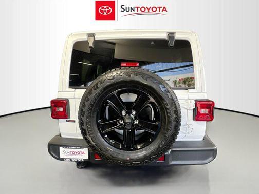 2023 Jeep Wrangler 4-Door Sahara Altitude 4x4