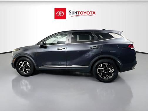 Gravity Gray 2023 Kia Sportage LX