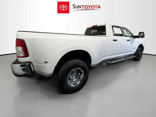 2024 RAM 3500 Big Horn Crew Cab 4x4 8' Box
