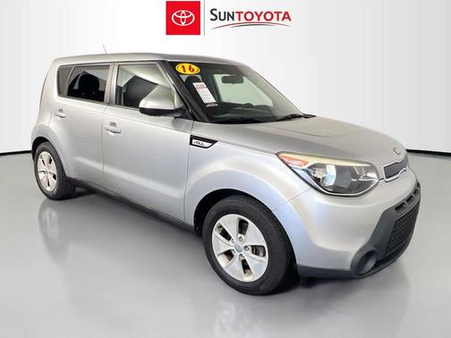 Bright Silver 2016 Kia Soul Base