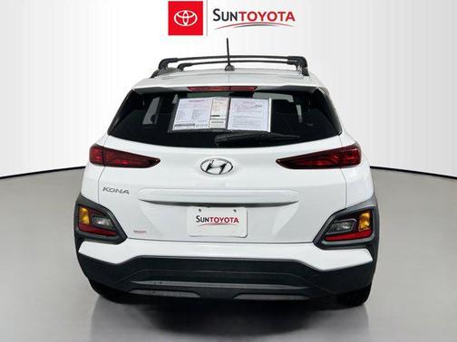 2021 Hyundai KONA SEL