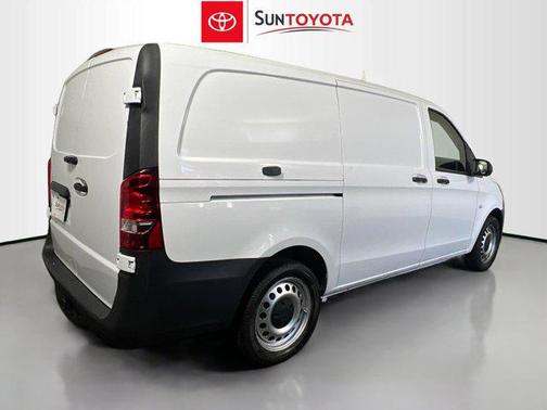 2020 Mercedes-Benz Metris Base