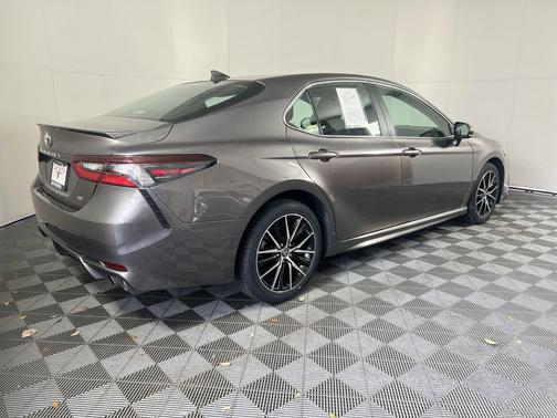 Predawn Gray Mica 2021 Toyota Camry SE