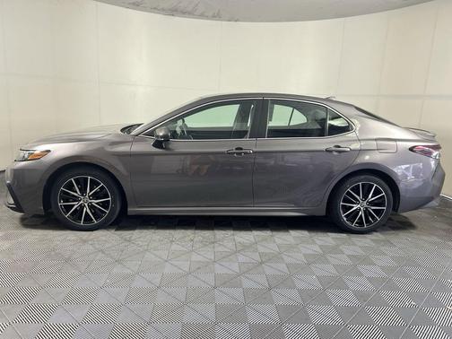 Predawn Gray Mica 2021 Toyota Camry SE