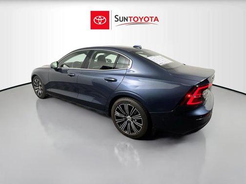 2022 Volvo S60 T5