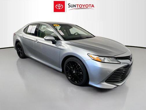 Celestial Silver Metallic 2018 Toyota Camry XLE