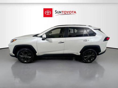 2024 Toyota RAV4 Hybrid SE