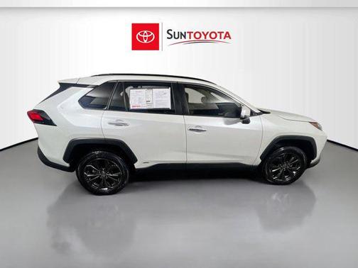 2024 Toyota RAV4 Hybrid SE