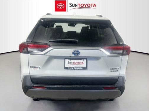 2024 Toyota RAV4 Hybrid SE
