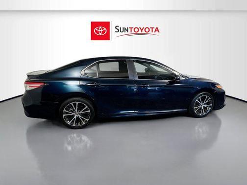 Galactic Aqua Mica 2018 Toyota Camry SE