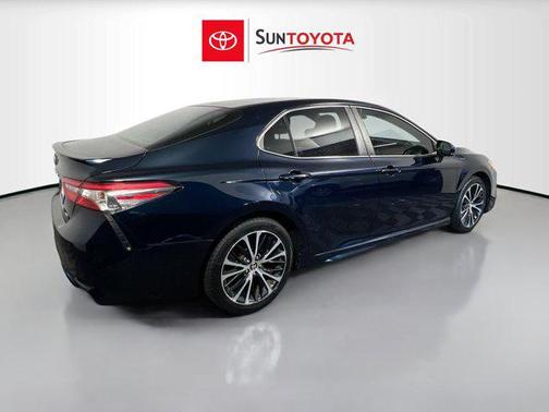 Galactic Aqua Mica 2018 Toyota Camry SE
