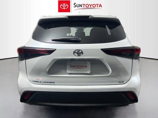 2025 Toyota Highlander XLE