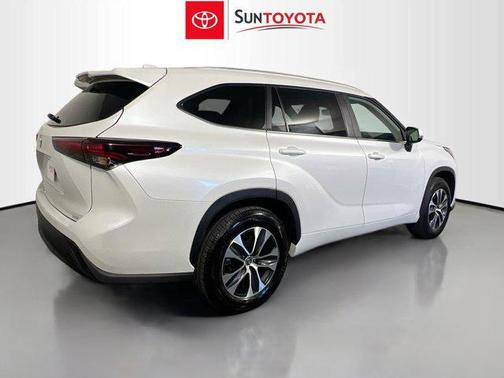 2025 Toyota Highlander XLE