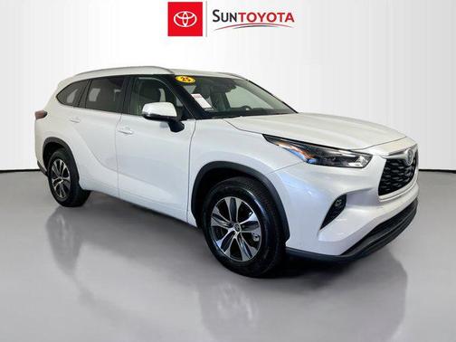 2025 Toyota Highlander XLE